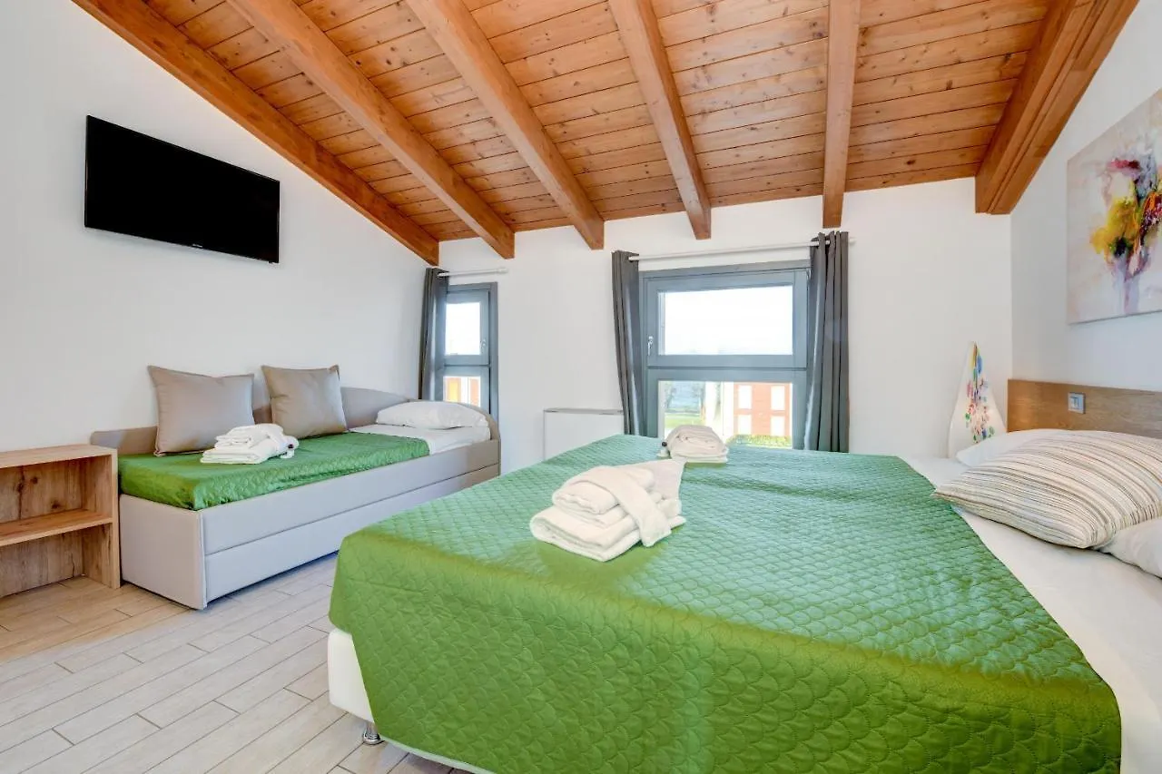 Borgo Gasparina Family Apartments 카스텔누보델가다
