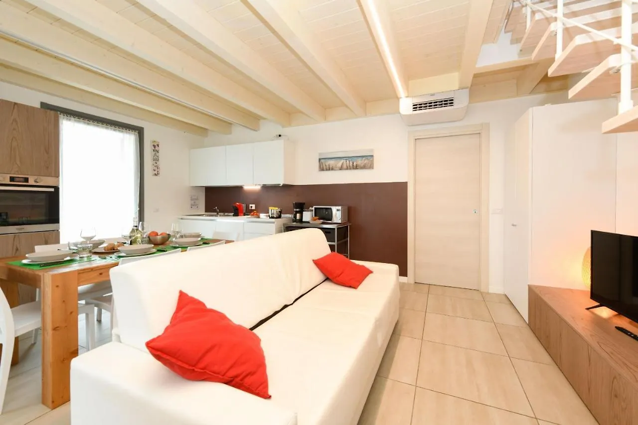 Borgo Gasparina Family Apartments Castelnuovo del Garda 0*,  Italy